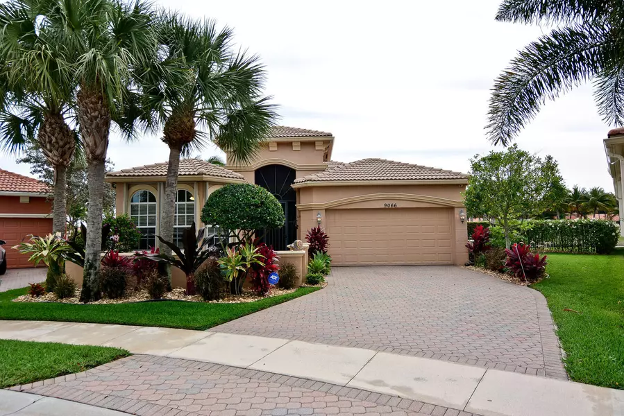 9066 Via Elegante, Wellington, FL 33411