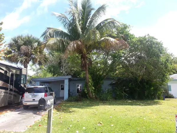 312 Granada ST, Fort Pierce, FL 34947