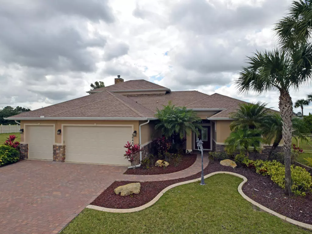 Port Saint Lucie, FL 34986,5844 NW Windy Pines LN