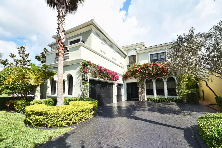 18003 Lake Azure WAY, Boca Raton, FL 33496