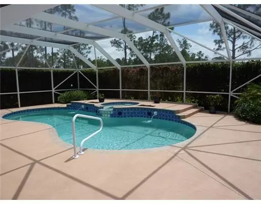 Loxahatchee, FL 33470,15702 N 72nd CT