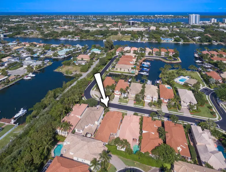 729 Sandy Point LN, Palm Beach Gardens, FL 33410