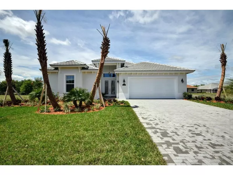 485 SW Wingate TER, Vero Beach, FL 32968