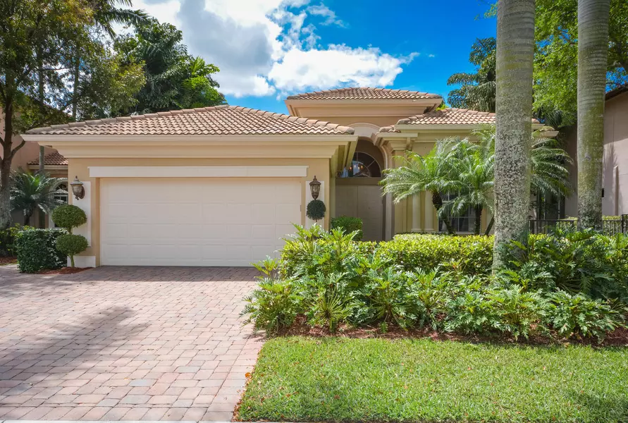 8138 Valhalla DR, Delray Beach, FL 33446