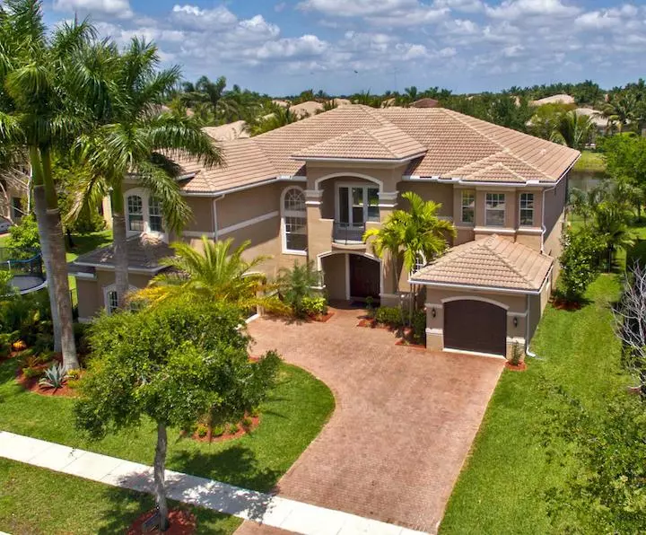 10862 Canyon Bay LN, Boynton Beach, FL 33473