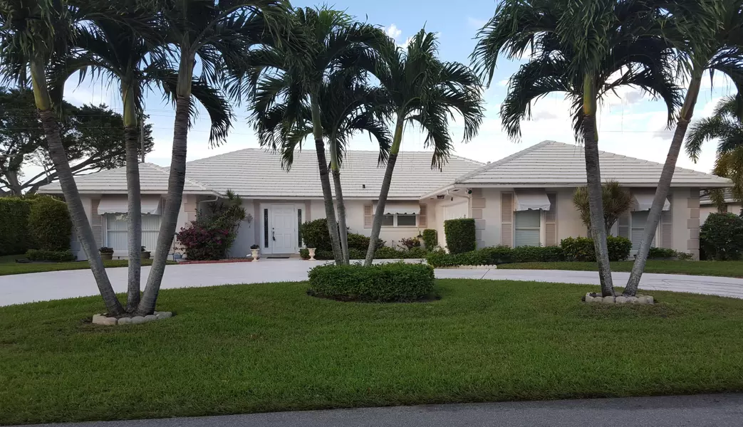 440 N Country Club DR, Atlantis, FL 33462