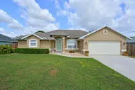 590 SE Nome DR, Port Saint Lucie, FL 34984