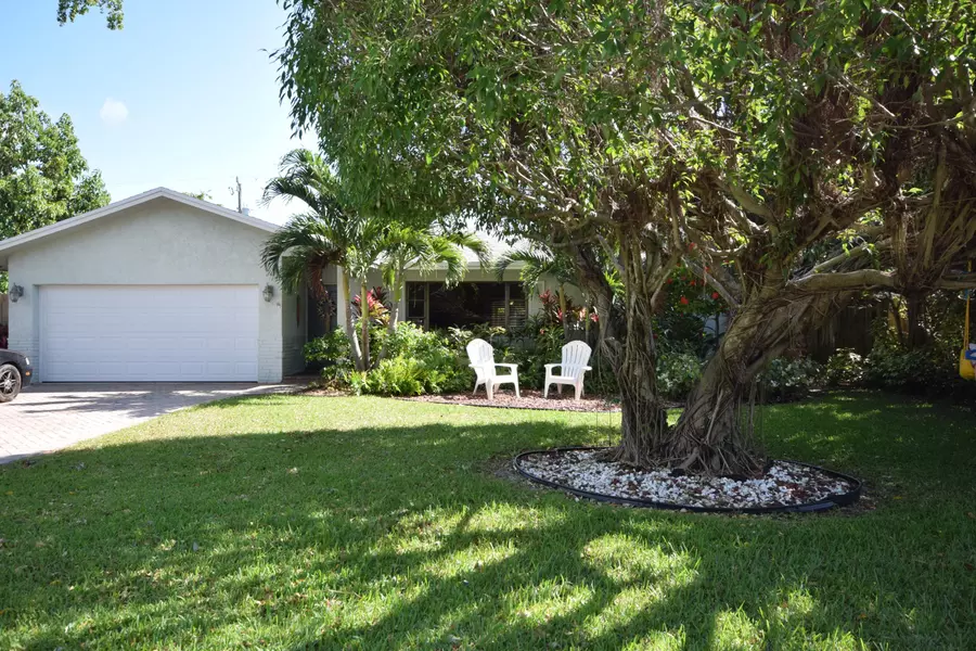 609 Heron DR, Delray Beach, FL 33444