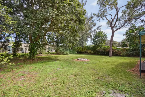 Palm Springs, FL 33461,3140 Rostan LN