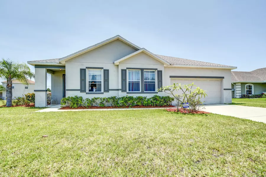 5834 NW Drill CT, Port Saint Lucie, FL 34986