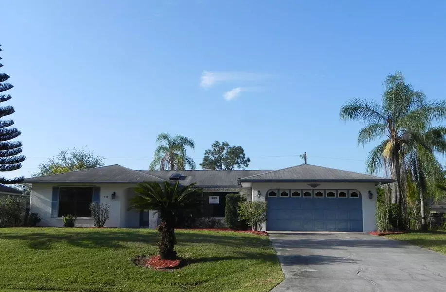 712 SE Celtic AVE, Port Saint Lucie, FL 34983