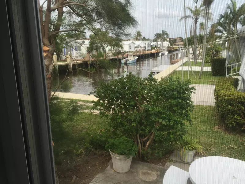 201 S Ibis DR R 201, Briny Breezes, FL 33435