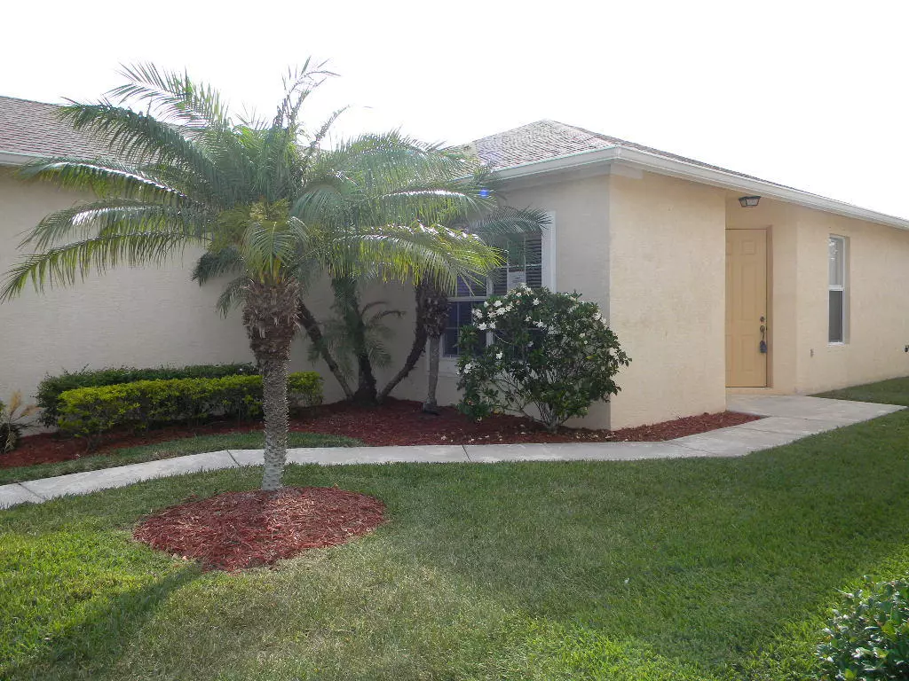 Port Saint Lucie, FL 34986,324 SW Coconut Key WAY