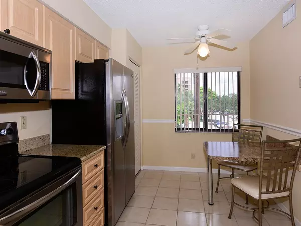 Delray Beach, FL 33446,7260 Kinghurst DR #305