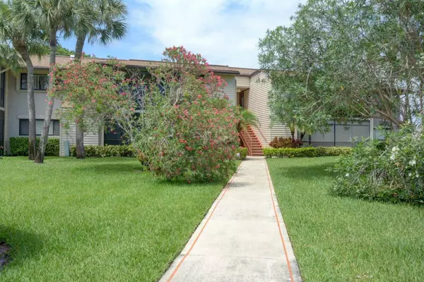 15488 Lakes Of Delray BLVD 108, Delray Beach, FL 33484