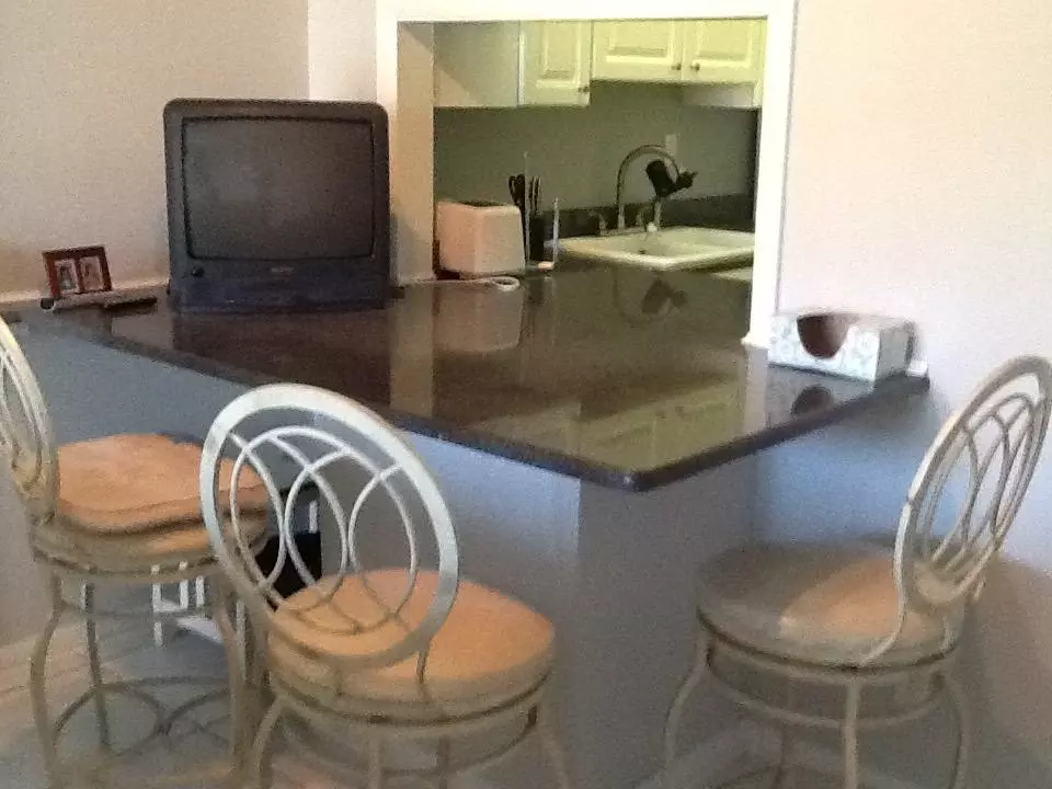 Lake Worth, FL 33461,2562 N Garden DR 201