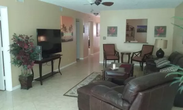 Boca Raton, FL 33496,9245 Flynn CIR 5