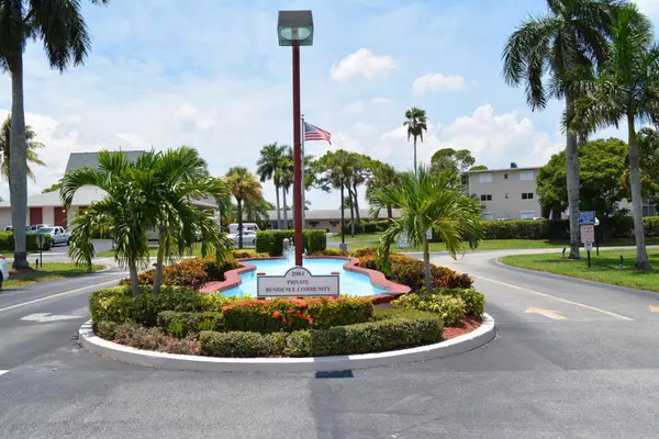 Lake Worth, FL 33461,2721 N Garden DR 106