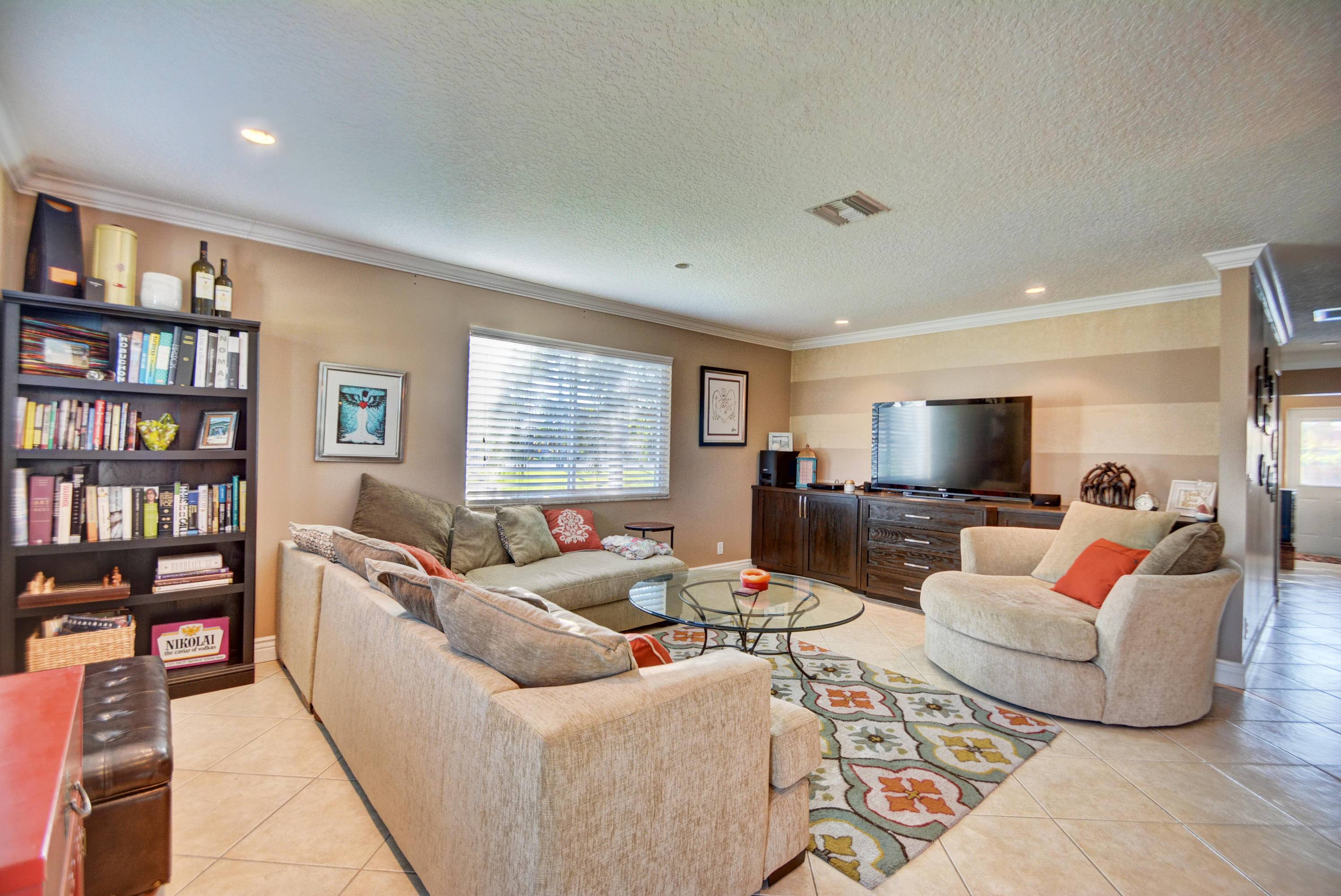Boynton Beach, FL 33426,981 NW 8th AVE