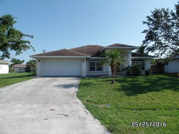 625 SE Ridgely AVE, Port Saint Lucie, FL 34983