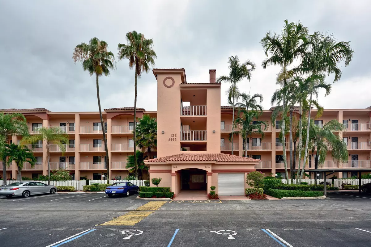 Delray Beach, FL 33484,6193 Pointe Regal CIR 205