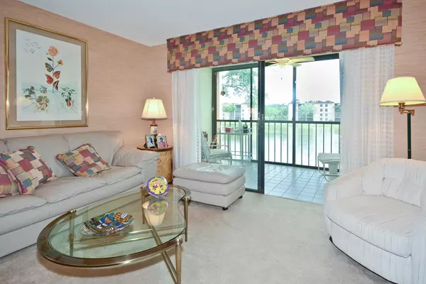 Delray Beach, FL 33484,6193 Pointe Regal CIR 205