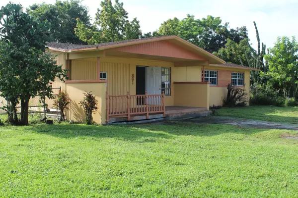 861 SE 3rd ST, Belle Glade, FL 33430