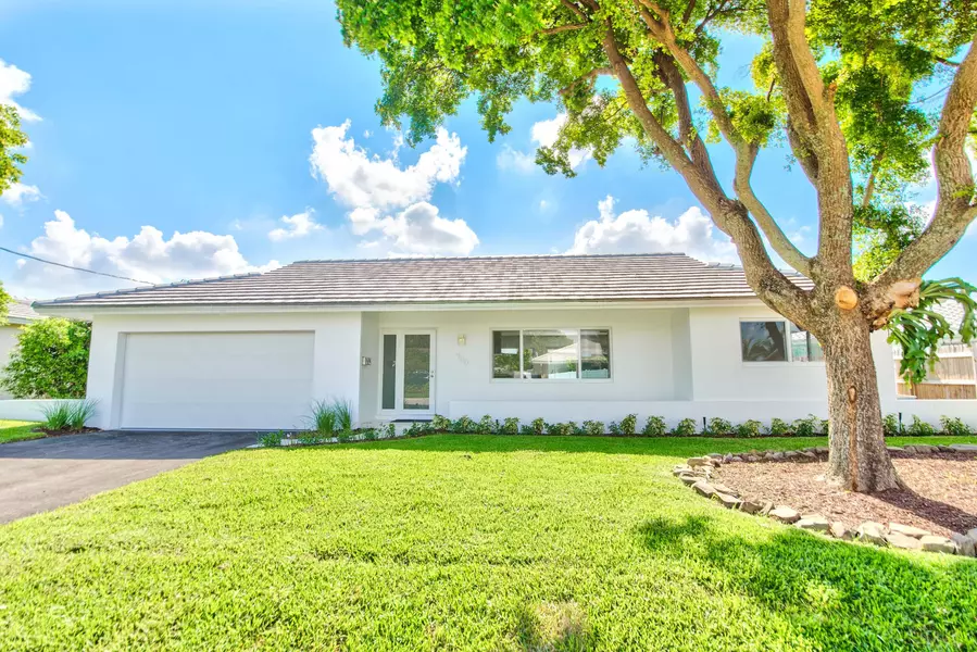 980 SW 11th TER, Boca Raton, FL 33486