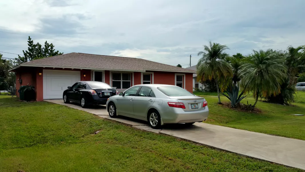 1114 SW Del Rio BLVD, Port Saint Lucie, FL 34953