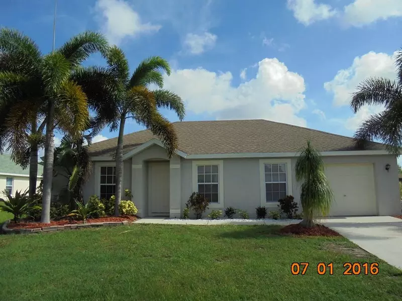 1827 SW Dalmatian AVE, Port Saint Lucie, FL 34953