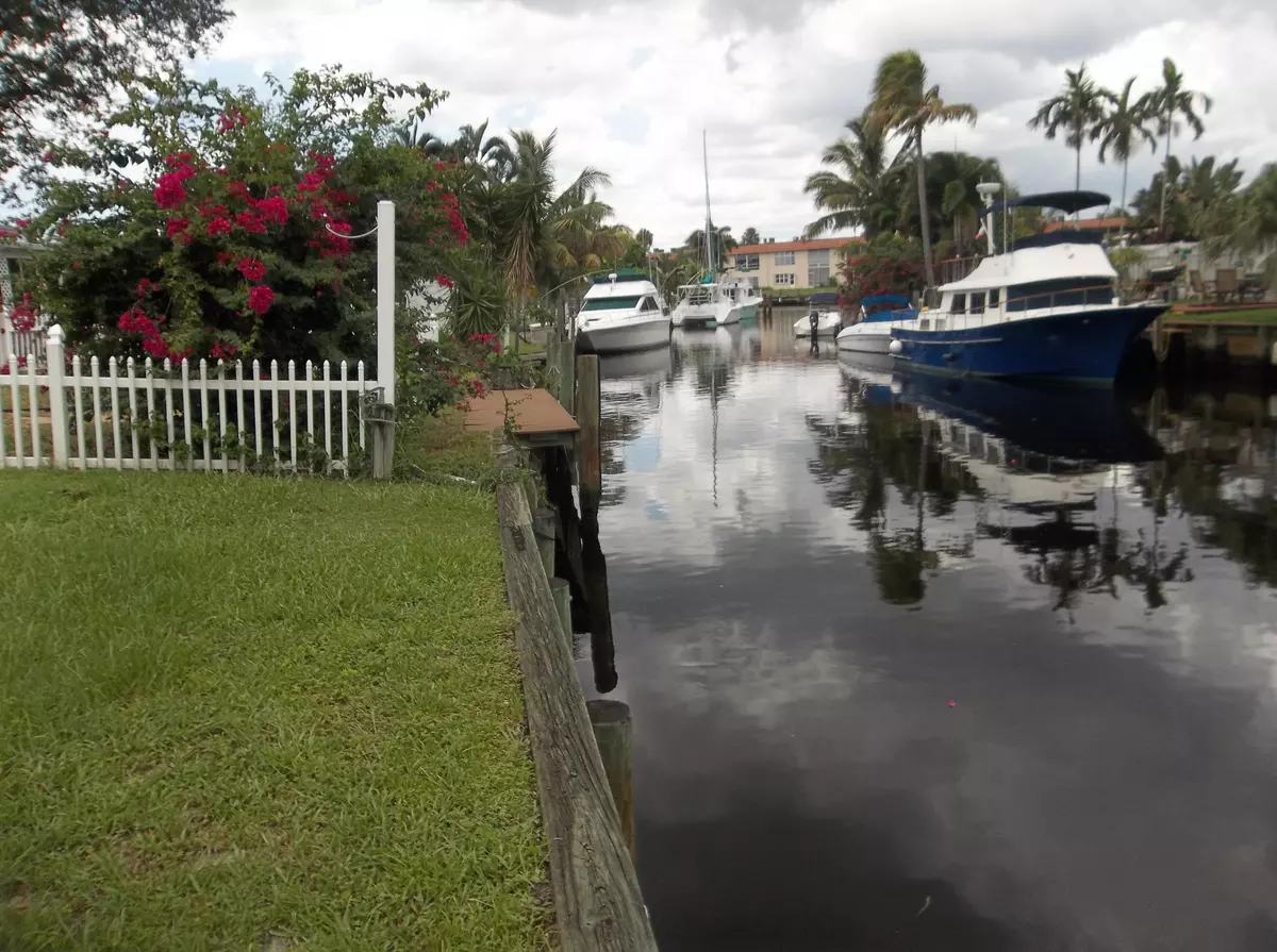 Stuart, FL 34994,99 SW Hideaway PL