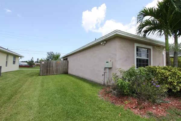 Port Saint Lucie, FL 34984,3009 SE Wake RD