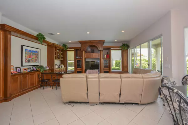 Boca Raton, FL 33498,19085 Streamside CT