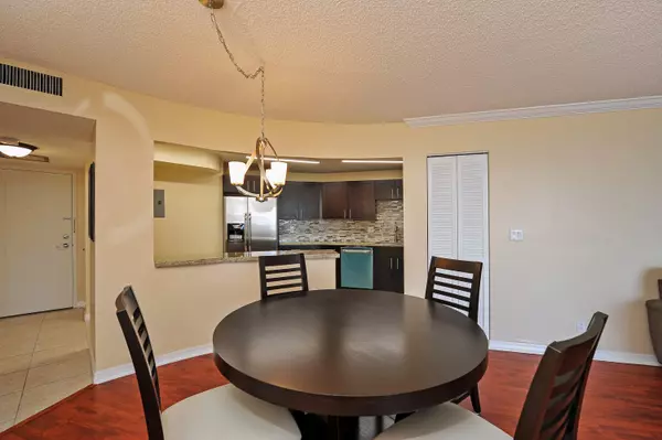 Hallandale Beach, FL 33009,200 Leslie DR 812