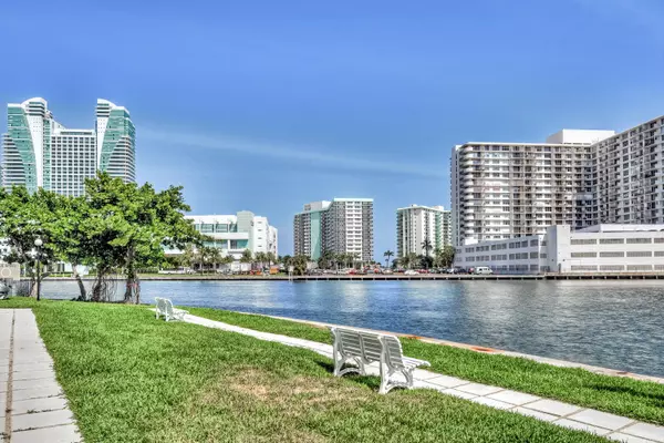 Hallandale Beach, FL 33009,200 Leslie DR 812