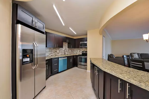 Hallandale Beach, FL 33009,200 Leslie DR 812