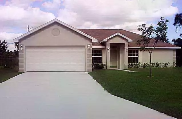 1049 SW Cornelia AVE, Port Saint Lucie, FL 34953