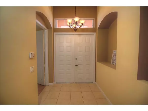 Port Saint Lucie, FL 34986,625 SW Long Key CT