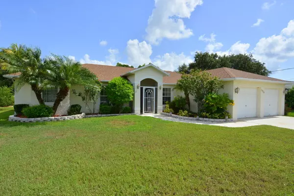 2939 SE Bella RD, Port Saint Lucie, FL 34984