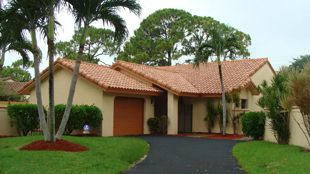 2210 NW 14th ST, Delray Beach, FL 33445