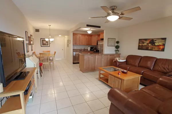 Boynton Beach, FL 33435,230 E Horizons 210