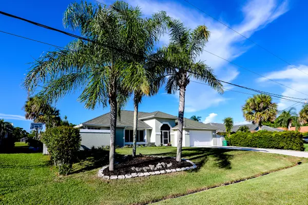 Port Saint Lucie, FL 34953,933 SW Abingdon AVE