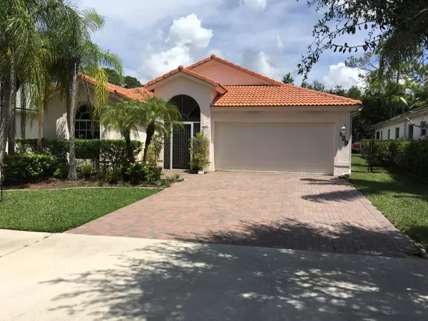 129 Preserve DR, Royal Palm Beach, FL 33411