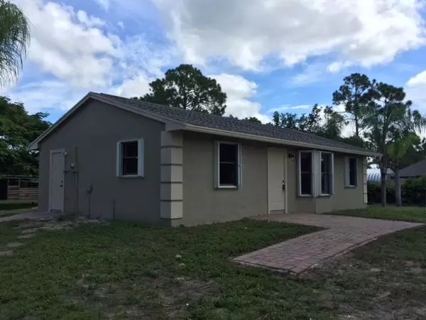 Loxahatchee, FL 33470,17929 N 88th RD