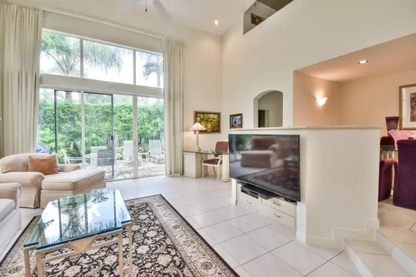 Boca Raton, FL 33496,4261 NW 66th PL