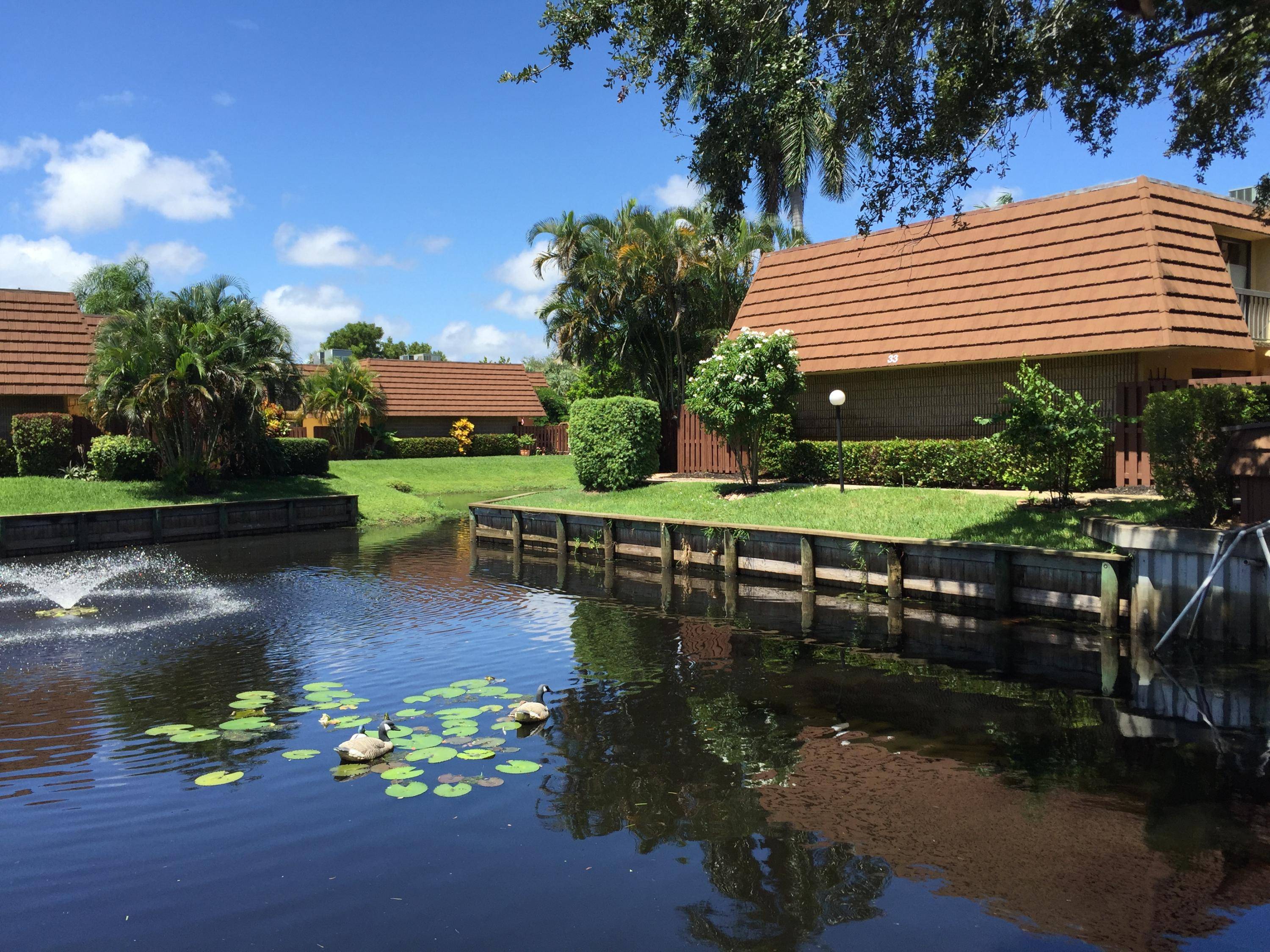 825 Center ST 33c, Jupiter, FL 33458