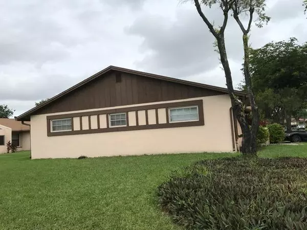 Delray Beach, FL 33484,15919 Forsythia CIR