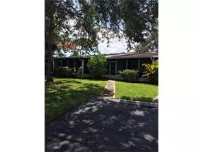 Vero Beach, FL 32962,585 7th PL