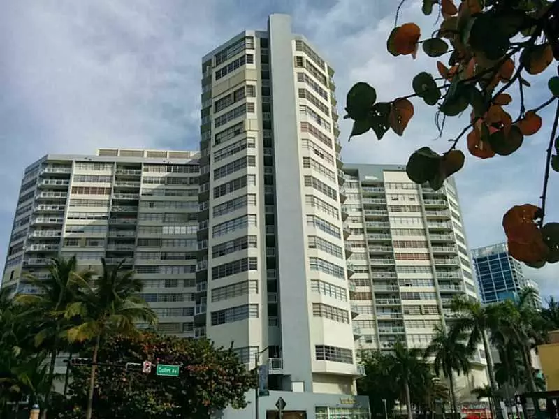 Miami Beach, FL 33141,7135 Collins Avenue 522