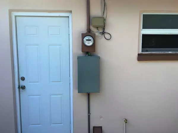 Lake Worth Beach, FL 33460,2101 N East Coast ST